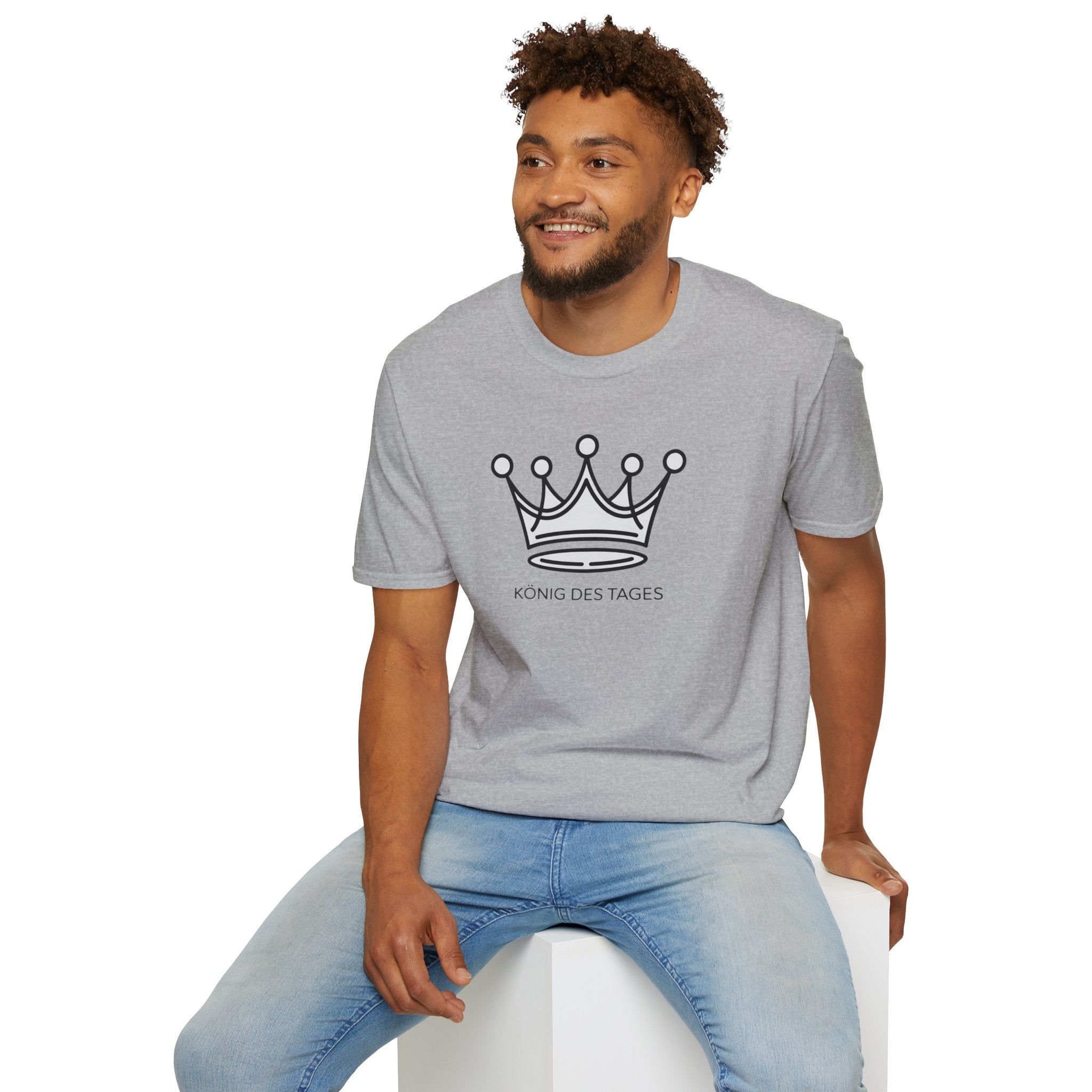 King of the Day T-Shirt — Minimal Crown Design ("König des Tages")